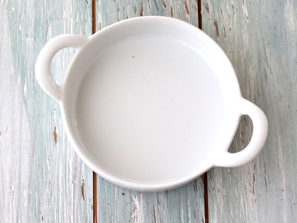 A white creme brulee dish